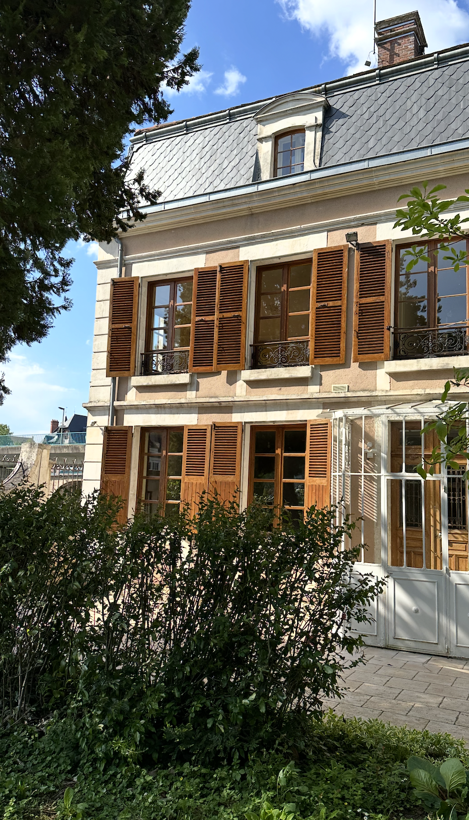 Façade latérale et jardin de la Villa Saigon à Auxerre – Étude par Jean-Baptiste Brulé