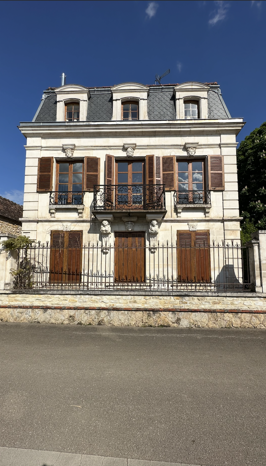 Façade principale de la Villa Saigon à Auxerre – Étude d’aménagement par Jean-Baptiste Brulé